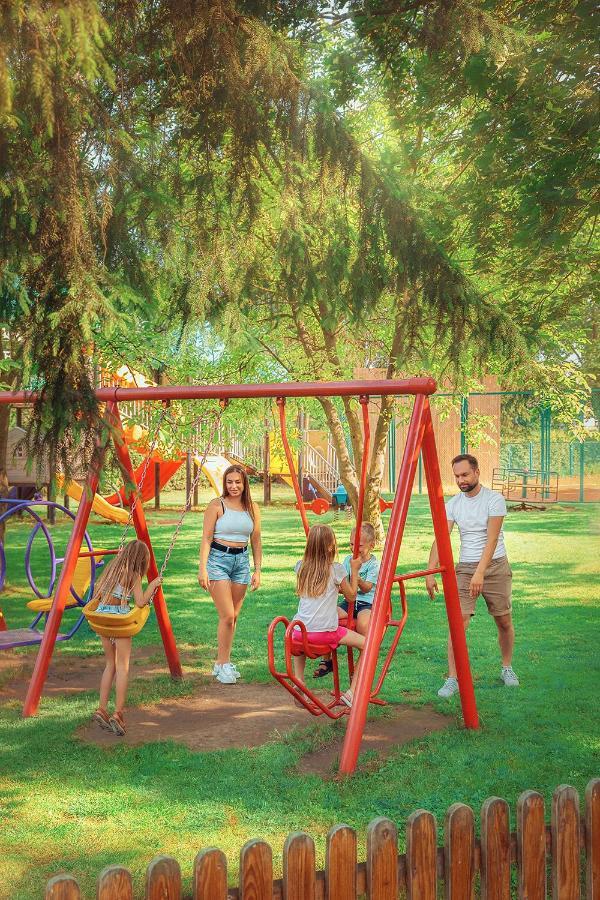 Zacisze Nad Nida Resort 핀추프 외부 사진